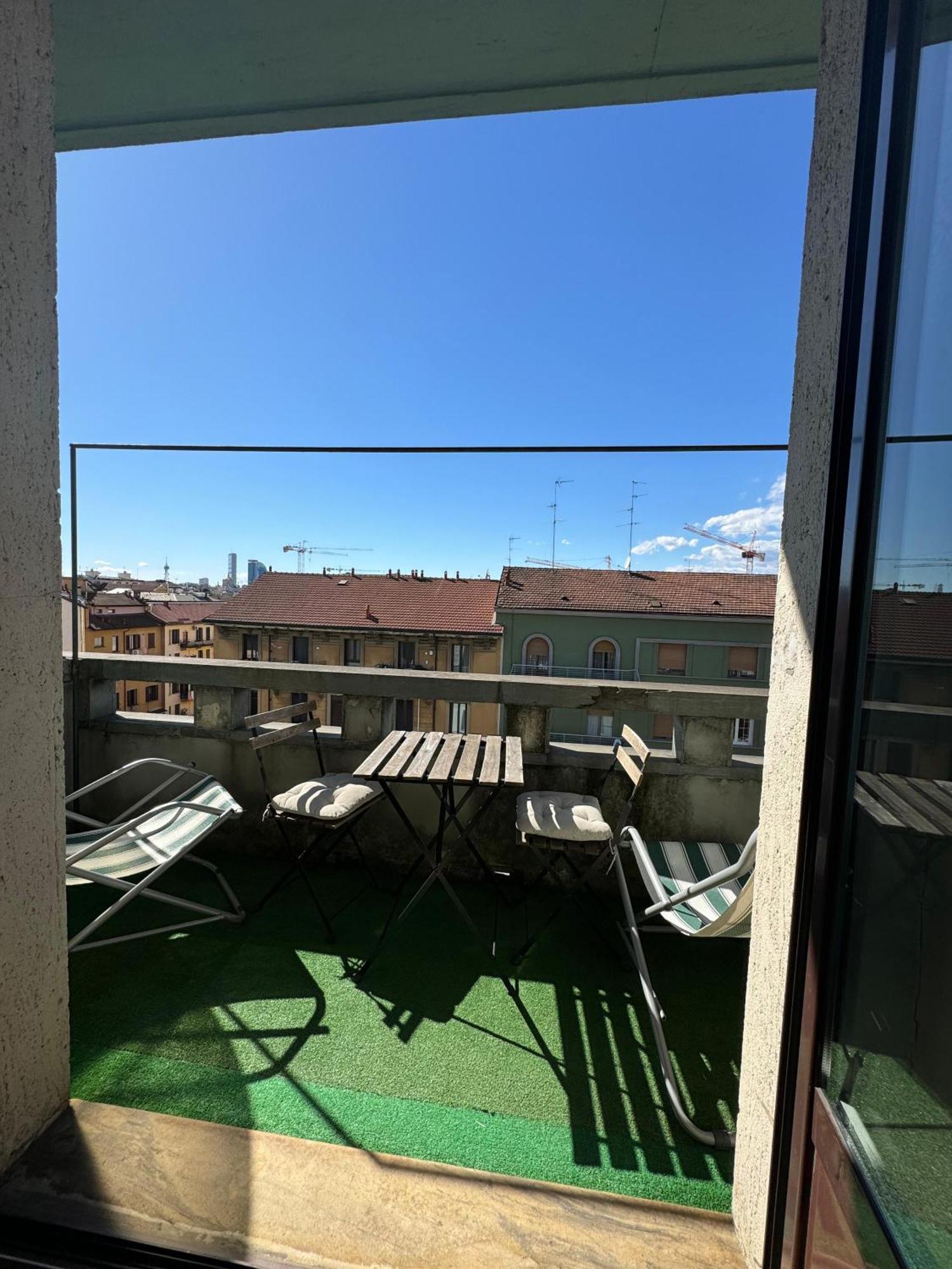 Ferienwohnung Trilocale Con Due Balconi A Isola Porta Nuova Mailand Exterior foto
